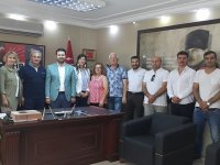 Ak Parti Karşıyaka İlçe Başkanı CHP'yi ziyaret etti