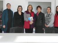 Akademisyen ve avukatlar kadına şiddete karşı el ele verdi