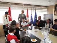 Akpınar makamını ''Dünya Çocukları''yla paylaştı