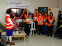 Aktiffelsefe Karşıyaka gönüllüleri gönül aldı