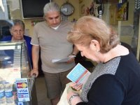 Alaybeyli eczacıdan esnafa kitap okutma projesi…