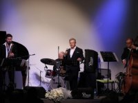 Altuğ Dilmaç’tan aşk şarkıları