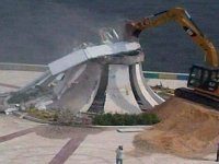 Anıt'ta yıkım devam ediyor