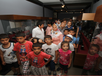 KARŞIYAKALI ANNE VE ÇOCUKLARA MÜZE TURU...