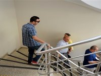 ''Asansör değil, merdiven kullan''