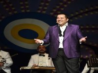 Ata Demirer Gazinosu İzmir'e geliyor