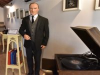 Atatürk’ün balmumu heykeli Ata Anı Evi’nde