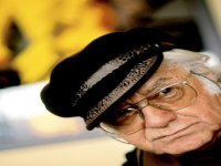 Attila İlhan Şiir Ödülü sahibini arıyor