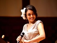 Ayça, özgün yorumuyla büyüledi