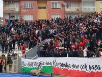 Aydınlı taraftarın attığı şişe Karşıyakalı taraftarı hastanelik etti…