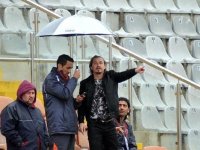 Ayhan Akman yine tribünde...