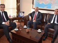 Bakırçay Üniversitesi Rektörü Kaymakam Yücel'i ziyaret etti
