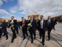 Başkan Akpınar Anıtkabir Özel Defteri'ne yazdı...