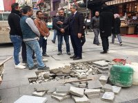 Başkan Akpınar çarşıdaki tamiratları denetledi