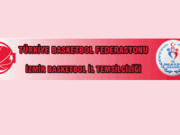 Basketbolcular, salonu boks ringine çevirdi...