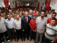 Başkan Akpınar çalışanlarıyla bayramlaştı