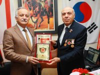 Bayraklı Belediye Başkanı'ndan Karşıyaka'ya ziyaret