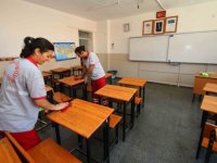 Bayraklı'da okullar mis gibi oldu