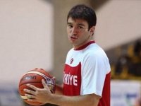 Berk Uğurlu Milli Takım kadrosundan çıkarıldı