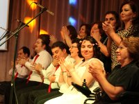 Bir nota, bir gülüş oldu...