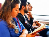 Bostanlı-Konak Vapurunda kitap sürprizi...