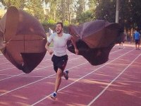 Bostanlıspor paraşütle yerde çalıştı...