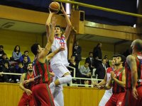 Bostanlıspor Tofaş’ı Bursa’da 18 farkla yendi