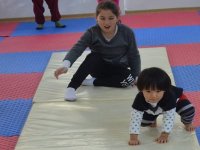 Bostanlıspor’da minik Japon cimnastikçi…