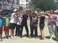 Bostanlıspor’dan Türkiye Eğitim Gönüllüleri Vakfı çocuklarına ücretsiz tenis okulu