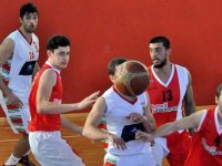 Bostanlıspor'u önce hakemler sonra son saniye üçlüğü vurdu!