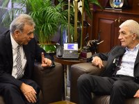 Boutaris: Davutoğlu ile Çipras’ı İzmir’de buluşturalım