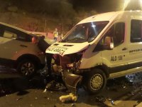 Cenaze arabasıyla otomobil çarpıştı: 1 ölü