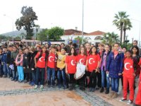 Çeşme, Atatürk'ü şiirlerle andı