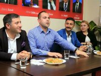 CHP İzmir Gençlik Kolları, ilçeleri ziyaret ediyor