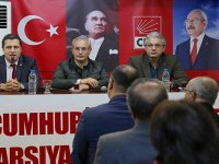 CHP İzmir İl Başkan adayı Yücel, Karşıyaka’da ilgi ile karşılandı