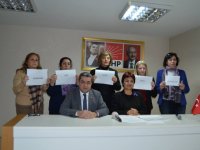 CHP Kadın Kolları İzmir İl Başkanı Utku 30000 imza topladı