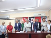 CHP'li Milletvekillerinden Karşıyaka İlçe Başkanlğı'na teşekkür ziyareti