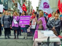 CKD Karşıyaka'dan Prof. Dr.Pekünlü için imza kampanyası 