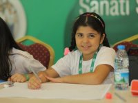 Çocuklar arkadaşlıklarını çizecek