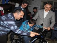 Cumhurbaşkanı'ndan darp edilen çocuğa bisiklet