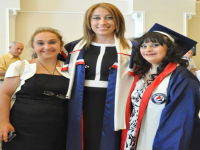 DENİZ AYÇE'NİN MEZUNİYET SEVİNCİ