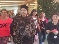 Diva, yaz alışverişini İzmir'de yaptı