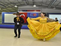 DOESEF’te kültür gecesi rengarenk