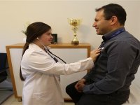 Doktorlar önlüklerini Down Sendromlu çocuklara bıraktılar