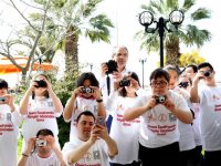 Down sendromlu gençler İzmir'i fotoğraflıyor...