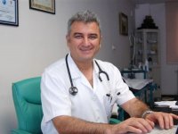 Dr. Rodoplu: Kalp krizi geçiren hastayı aracınızla hastaneye götürmeyin