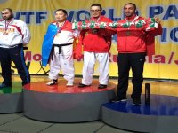 Dünya üçüncüsü olan Erdoğan'a, Belediye Başkanı Akpınar'dan altın hediye...