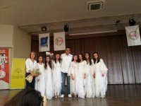 Duymadan dans edenleri seyrettiler