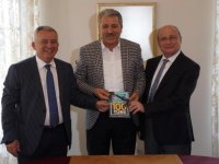 Egeli akademisyenler ''Tıp Bilimine Yön Veren 100 Türk'' listesinde