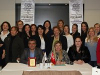 EGİKAD'da ''Din ve Kadın'' konuşuldu